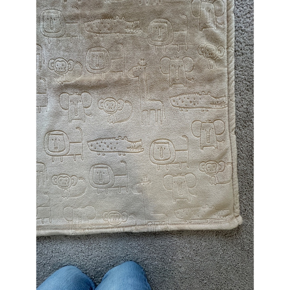 Liam and Lilly Brown Animals Baby Kids Blanket Embossed Monkey Lion Giraffe - Picture 3 of 8